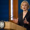 Truss cesa a su ministro de Finanzas tras la polémica reforma fiscal y recupera la subida de Sociedades