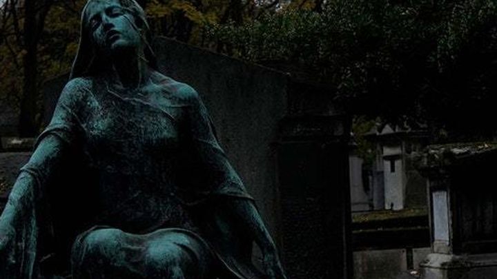 Cemetery Mystery / CEMETERY MYSTERY