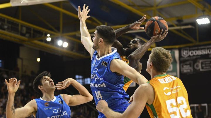 Un momento del encuentro Fuenlabrada-Betis / EFE