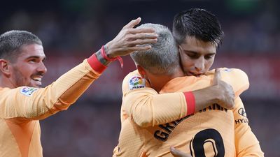 Un solitario gol de Griezmann le vale al Atleti para zanjar su visita a San Mamés, 0-1