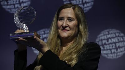 Luz Gabás gana el Premio Planeta  2022 con 'Lejos de Luisiana'