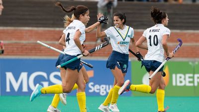 Club de Campo asciende al liderato de la liga femenina de hockey