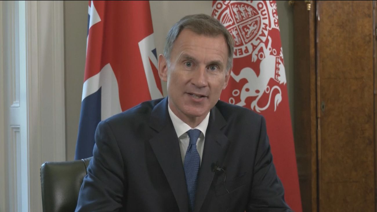 El nuevo ministro de finanzas del Reino Unido desmonta el plan de rebajas fiscales de Liz Truss