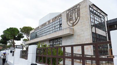 Investigan a un profesor de un colegio de Boadilla por grabar a alumnas de primaria en ropa interior durante una década