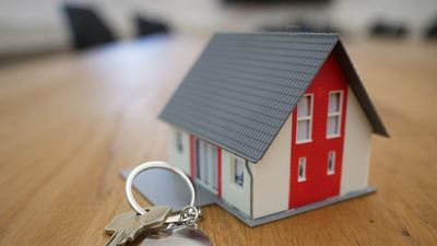 Las hipotecas suben más del doble que la cesta de la compra o la energía