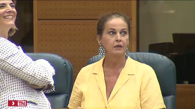 Carla Antonelli deja el PSOE por el retraso de la ley trans, que abre nuevas grietas en el PSOE y en el Gobierno