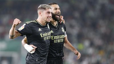Un Real Madrid muy superior en Elche se mantiene líder tras un claro 0-3