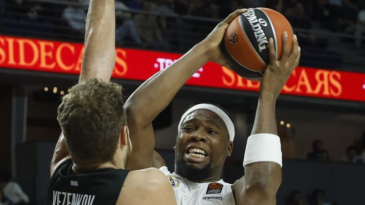 Yabusele ante Olympiakos / EFE