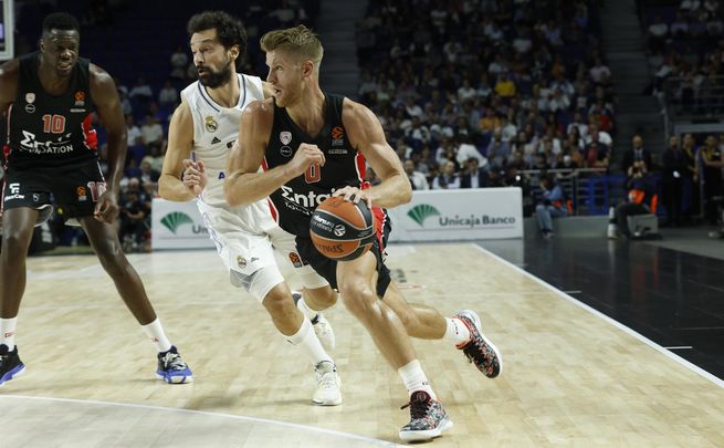 Llull ante Olympiacos / EFE