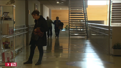 Ayuso incluirá 150 millones de euros más para mejorar las residencias de mayores en sus próximos Presupuestos