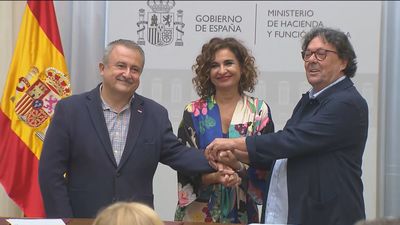 Montoro, CCOO y UGT firman la subida salarial de los empleados públicos y CSIF reitera su rechazo