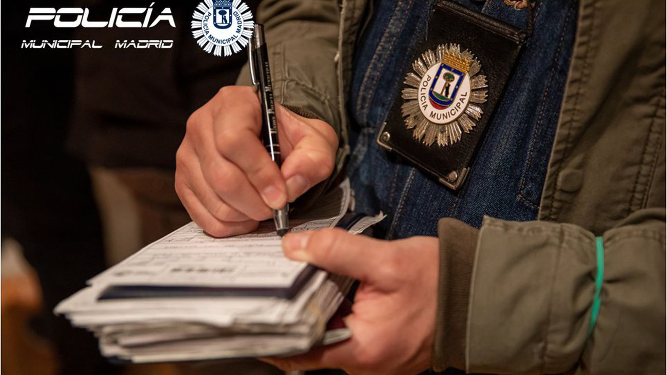 Exceso de aforo y 45 menores bebiendo alcohol en una discoteca del Distrito de Salamanca