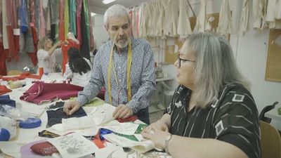 Coser y contar , un recorrido por la moda de mano de Lorenzo Caprile