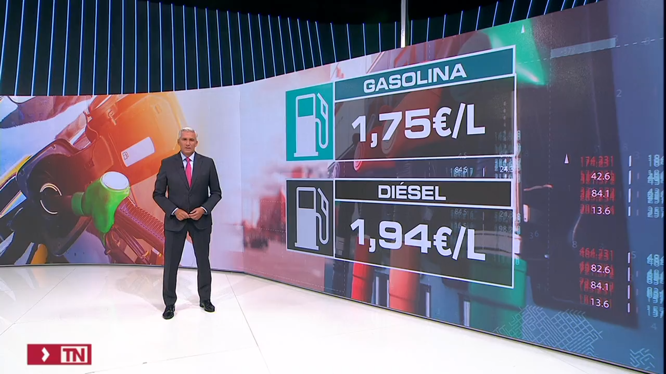 El precio de los carburantes prosigue su escalada y se encarece hasta un 5%, asomando el diésel a los 2 euros