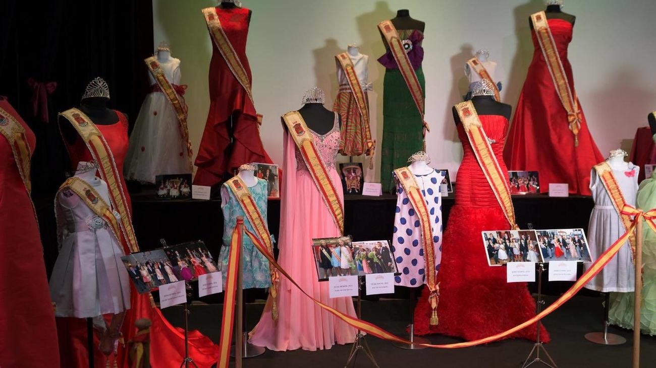Algunos de los vestidos usados por las reinas de Perales de Tajuña