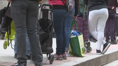 Las despensas solidarias de Madrid avisan: cada vez más peticiones de ayuda y menos donaciones