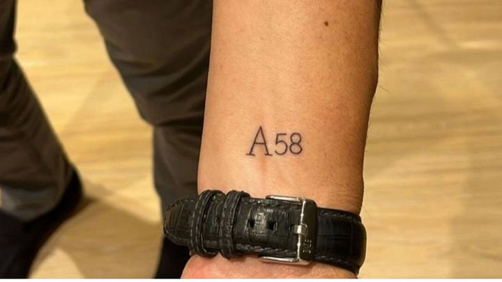 Tatuaje de Juanma Moreno / TWITTER