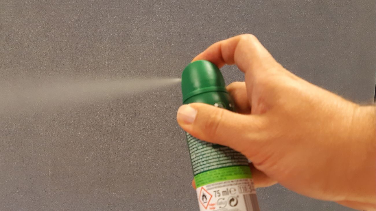 Un desodorante en spray