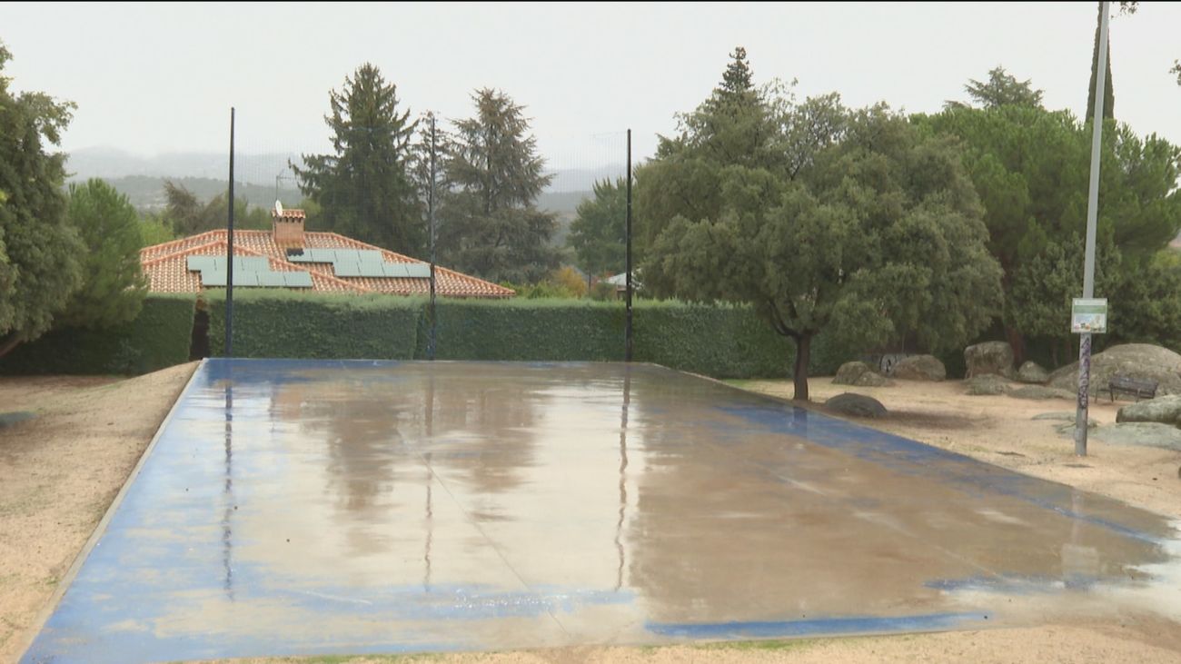 Denuncian el mal estado de instalaciones deportivas al aire libre de Galapagar