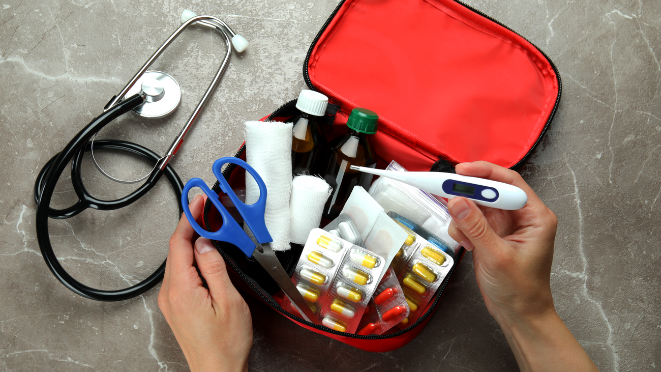 ¿Qué debe contener nuestro botiquín de casa?