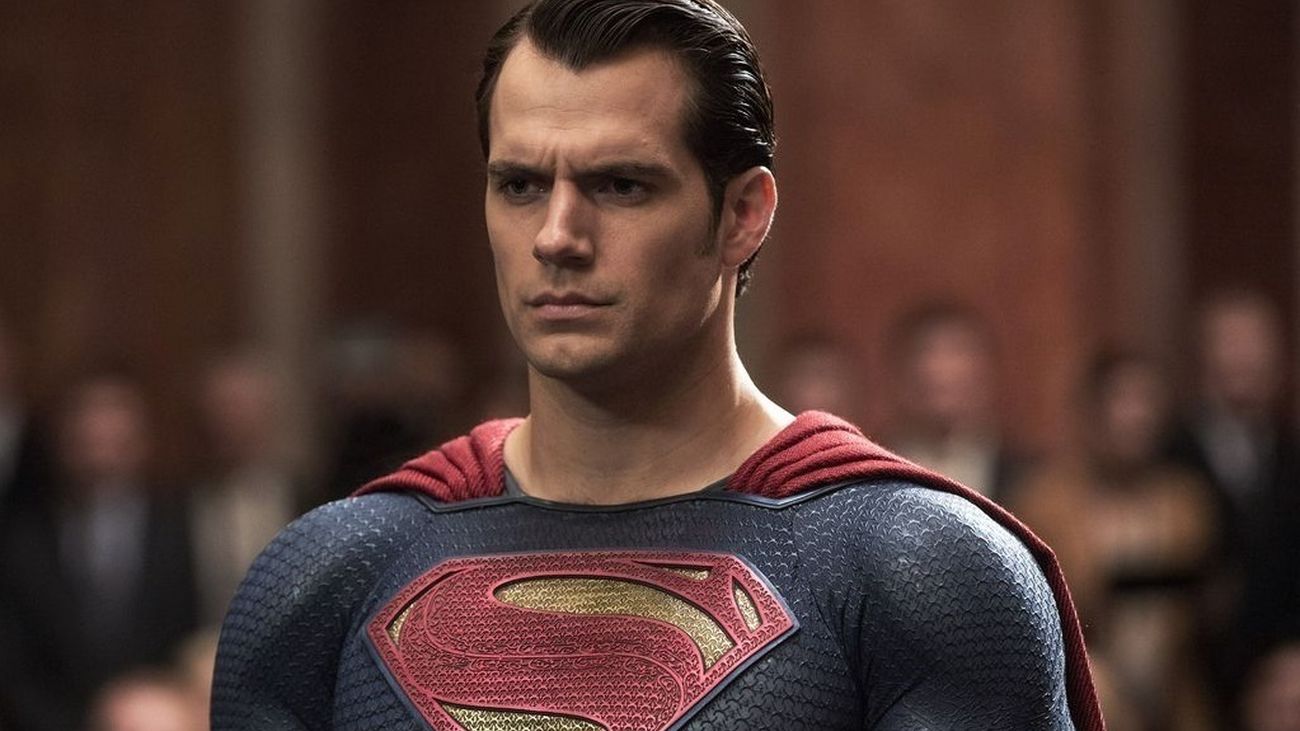 Henry Cavill como 'Superman' en 'La Liga de la Justicia'