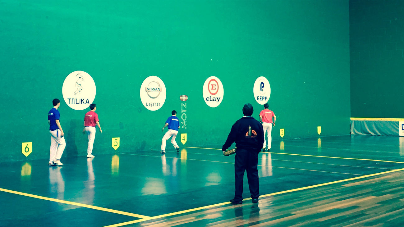 El Congreso aprueba una enmienda que reconoce la oficialidad de las selecciones vascas de pelota y surf