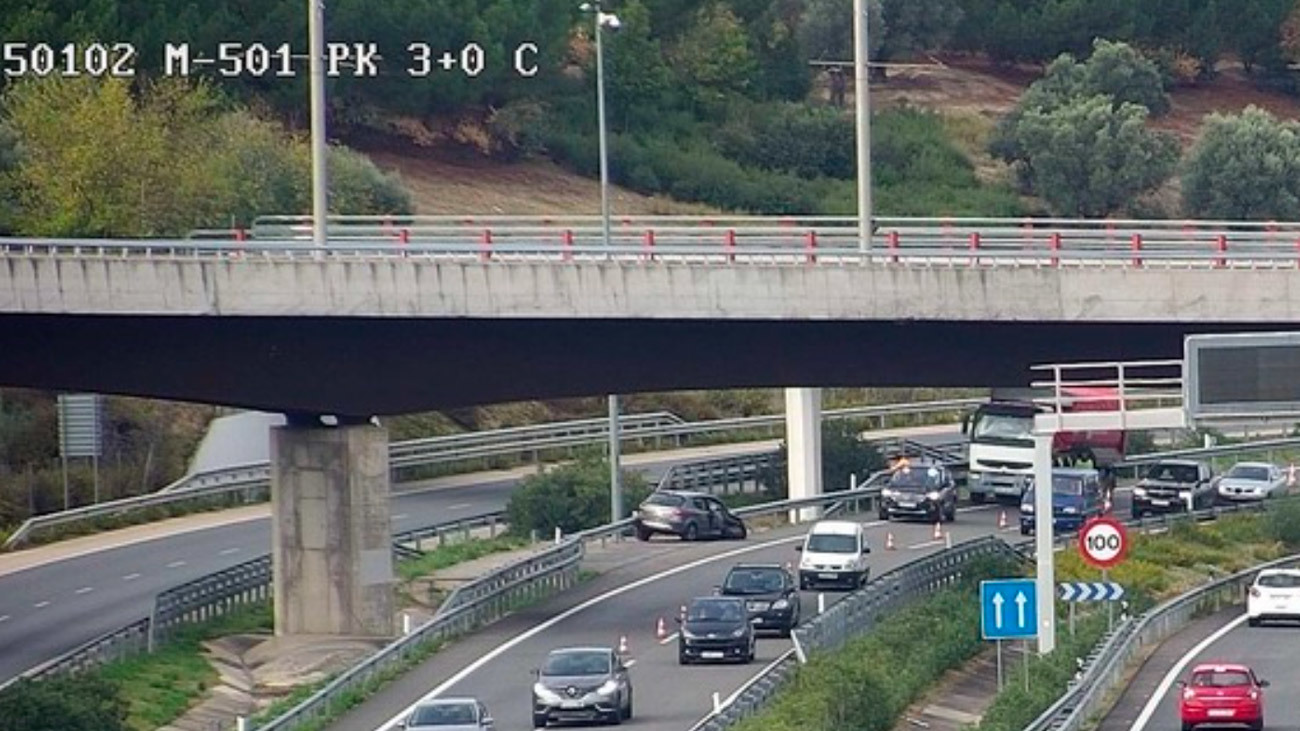 Un accidente de tráfico en la M-501, a la altura de Boadilla, provoca importantes retenciones