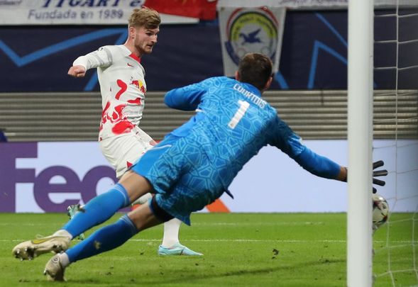 Courtois ante Werner / EFE