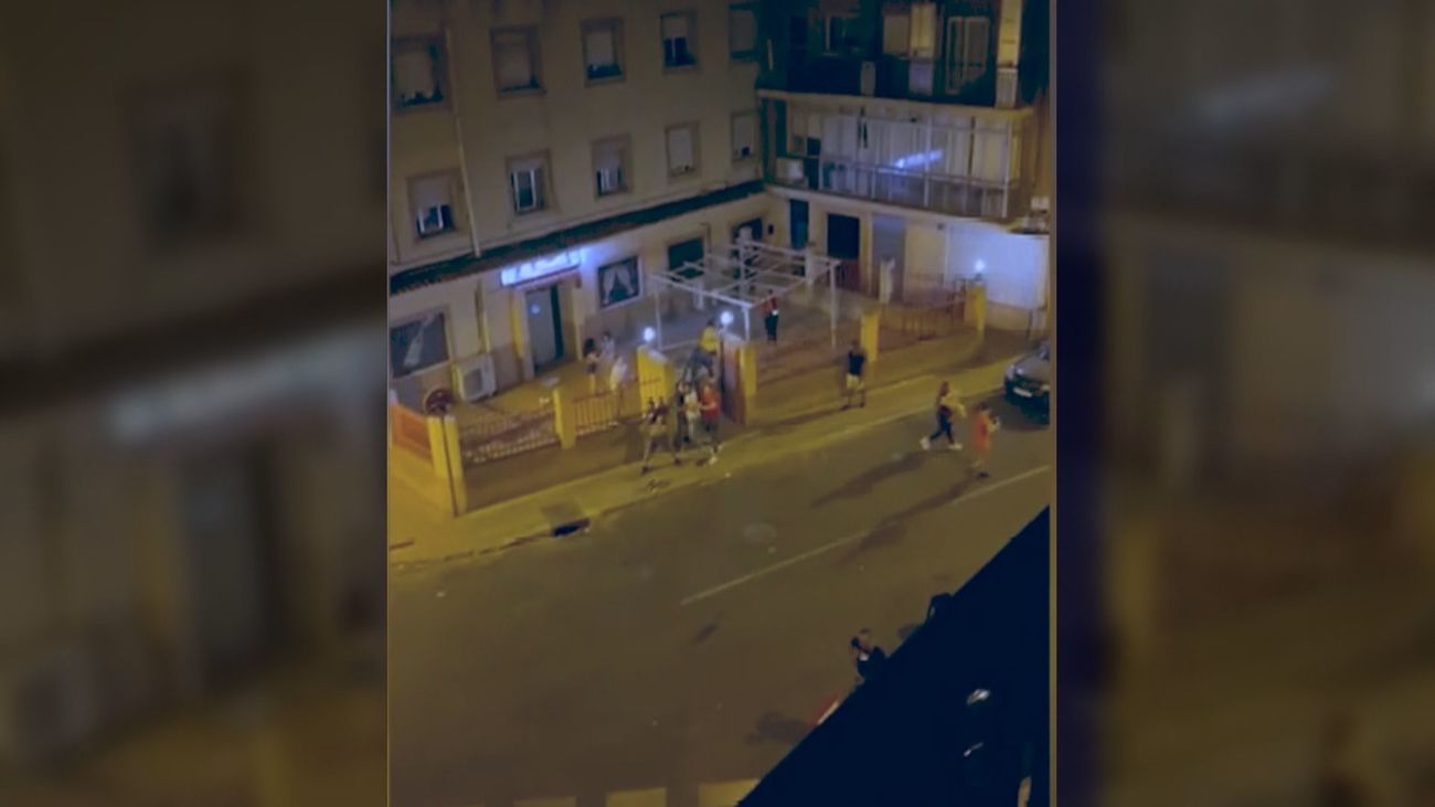 Peleas con navajas y a botellazos, el "infierno" diario de muchos vecinos de Lucero