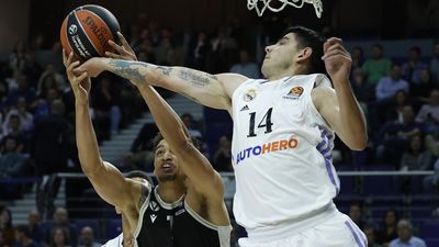 El Real Madrid acumula su cuarta derrota en Euroliga por 92-95 ante Virtus