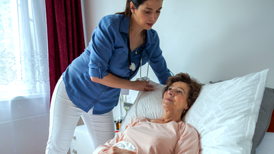 La hospitalización a domicilio, un servicio que hace más fácil la vida del paciente