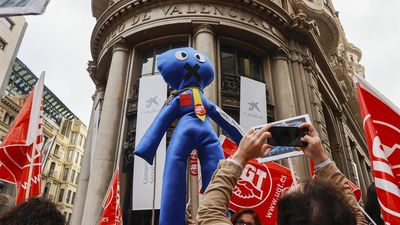 Movilización de los empleados de banca para exigir una subida salarial que compense la inflación