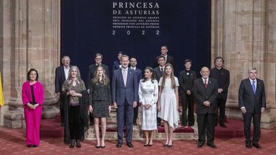 Leonor de Borbón entrega las insignias a los ganadores de los Premios Princesa de Asturias