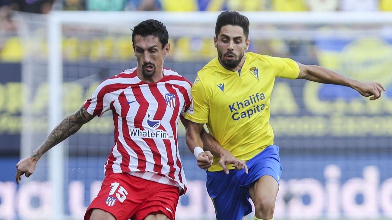 Savic ante el Cádiz