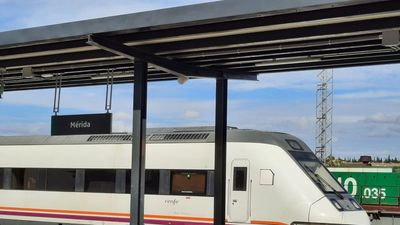 Renfe cesa a los responsables de sus  servicios en Extremadura tras el incidente del martes
