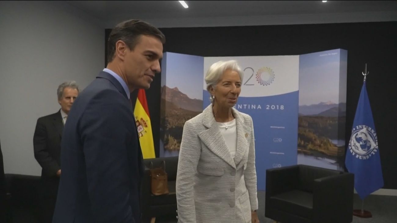 Ayuso critica que Sánchez menosprecie el informe de BCE sobre el impuesto a la banca