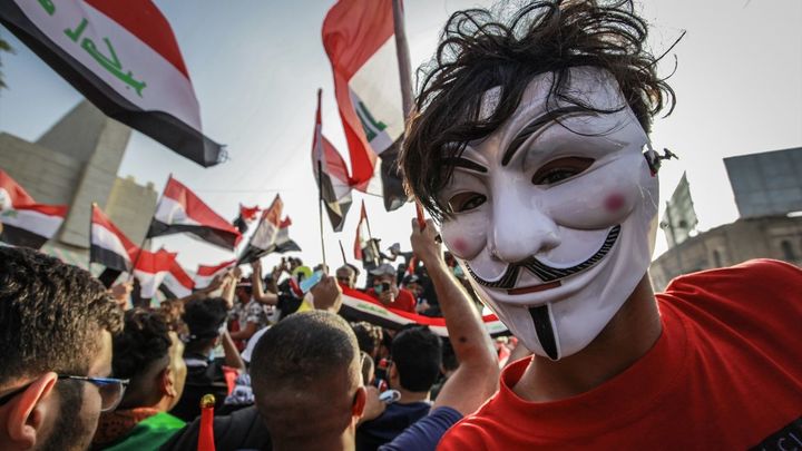 Un iraquí con la máscara de Guy Fawkes / EUROPA PRESS