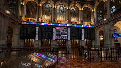 El Ibex 35 recupera los 7.900 puntos y cierra la semana en 'verde' tras impulsarse un 0,94% el viernes