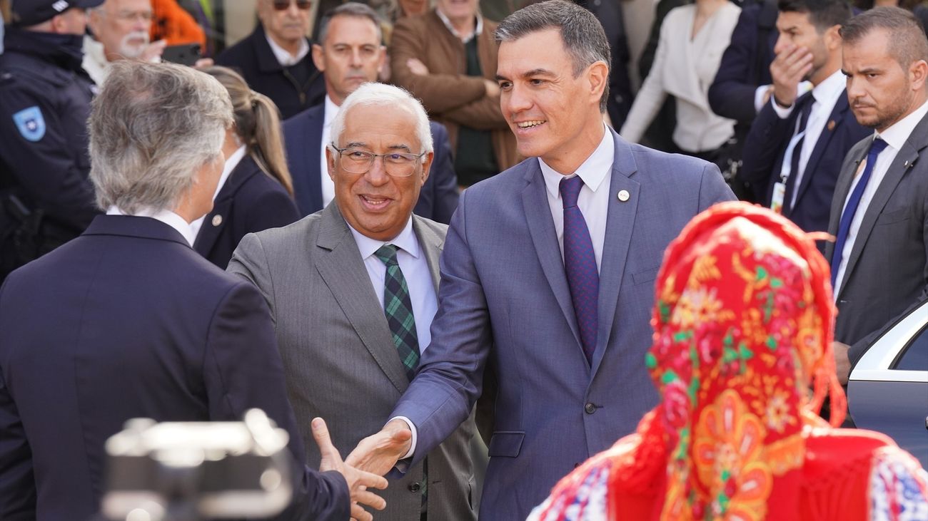 Sánchez y Costa inician la 33 cumbre hispano-lusa