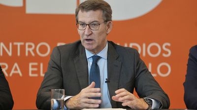 Feijóo advierte sobre la "errática" política económica del Gobierno y la "preocupante" política territorial