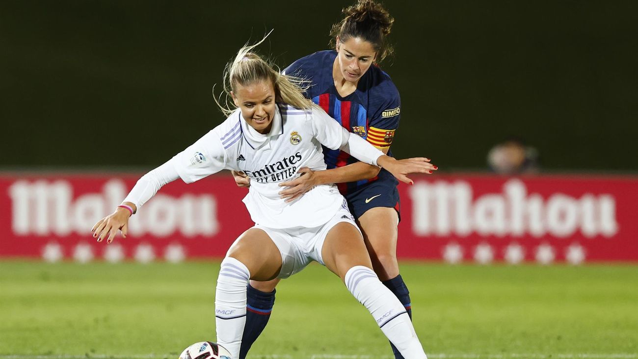 Caroline Møller ante el Barça