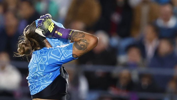 La guardameta del Real Madrid Misa Rodríguez durante el encuentro contra el FC Barcelona / EFE