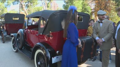 Más de un siglo de historia del automóvil en la concentración de clásicos de Las Ventas