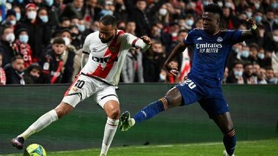 El Real Madrid busca recuperar el liderato ante el Rayo Vallecano