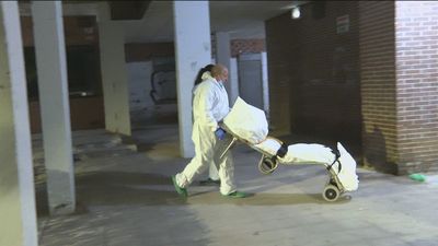 Los vecinos de Móstoles conmocionados por el doble asesinato de una mujer y su hija de 6 años