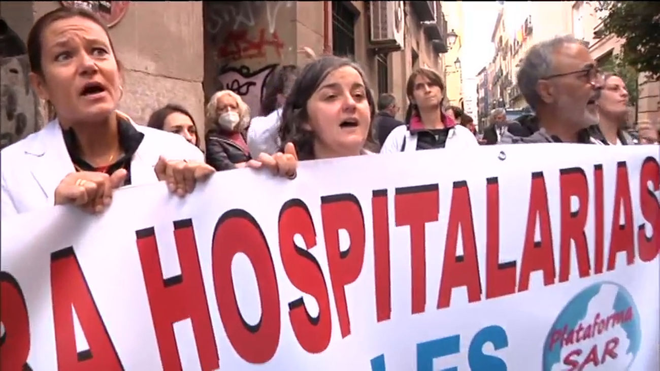 Protesta de médicos ante la consejería de Sanidad