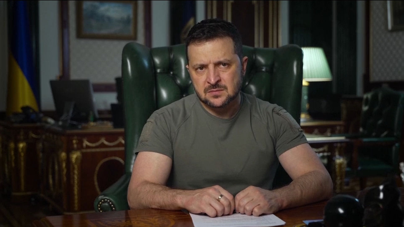 Zelenski asegura que el frente de Donetsk está "cubierto" de cadáveres rusos