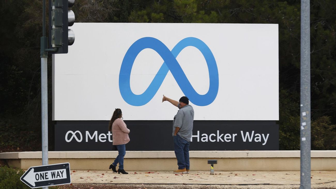Meta, propietaria de Facebook, anuncia el despido de 11.000 empleados