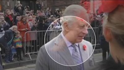 Detenido por arrojar huevos contra el rey Carlos III en York