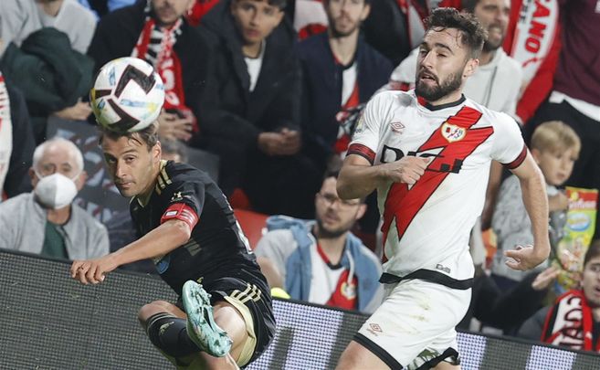 Unai López ante el Celta / EFE